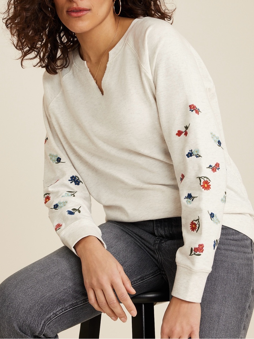 Maurices Embroidered Floral Sleeve Relaxed Fit Sweatshirt Beige Xlarge Women’s